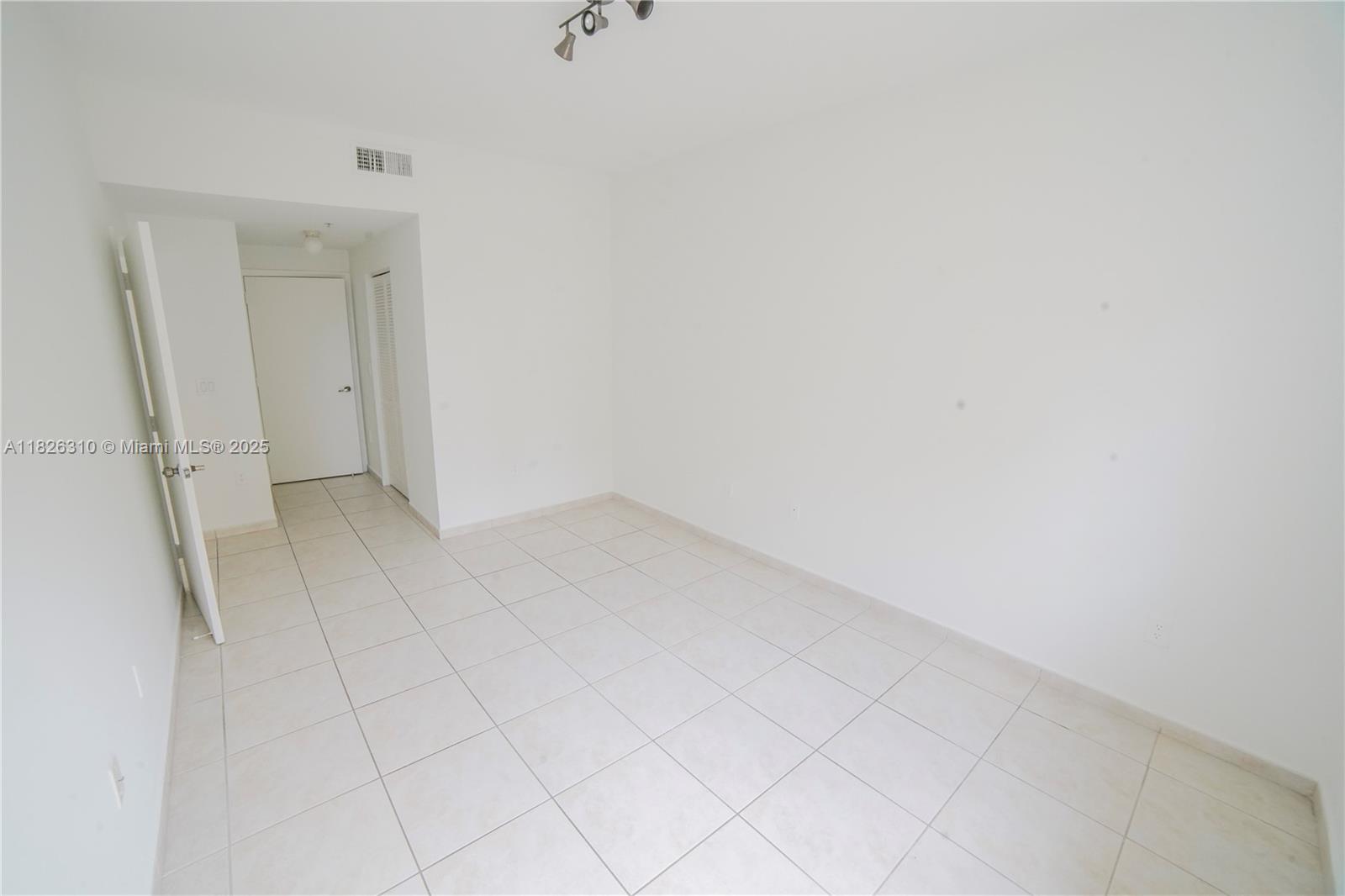 PALM GARDENS AT DORAL CON - Residential