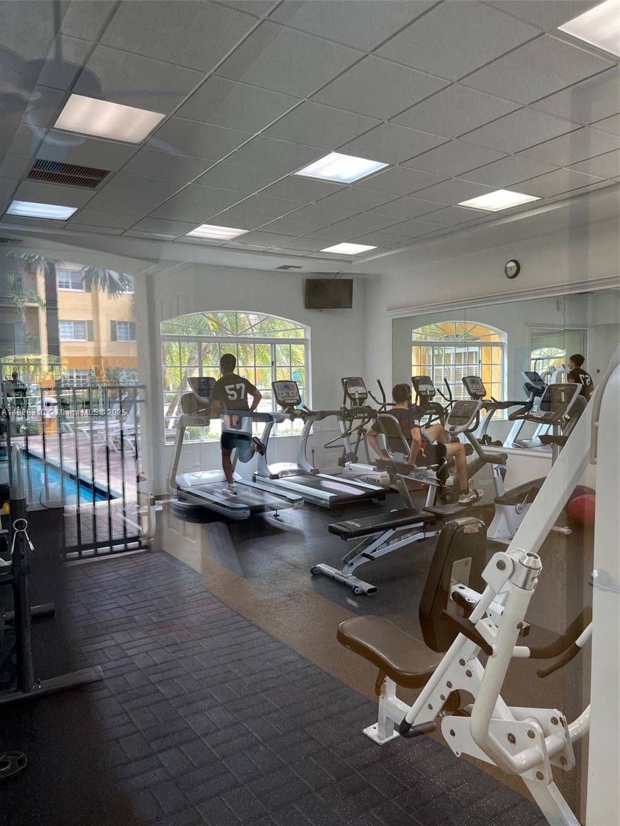 PALM GARDENS AT DORAL CON - Residential