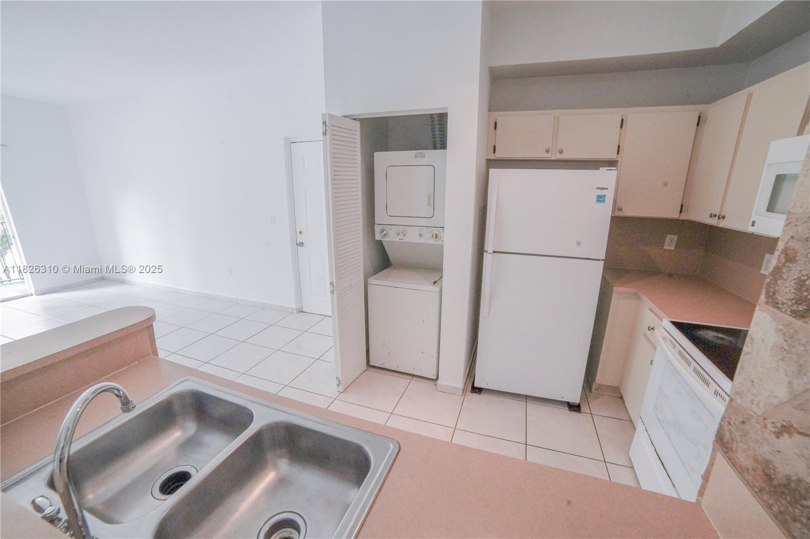 PALM GARDENS AT DORAL CON - Residential