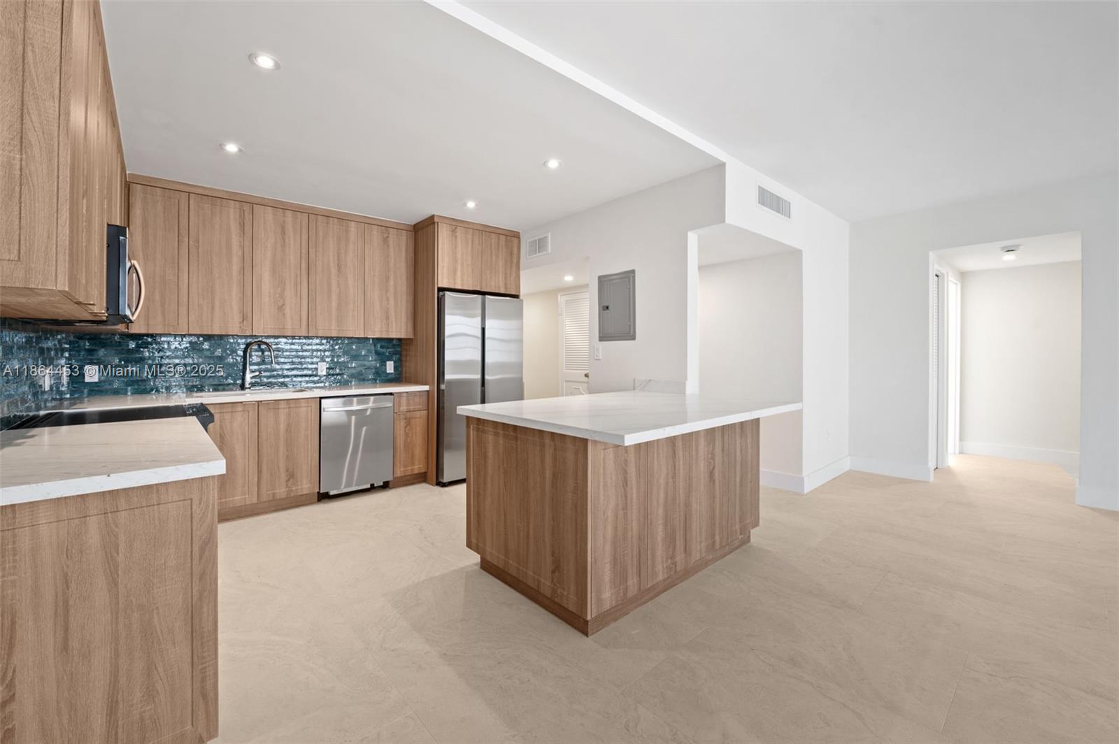 GRANADA CONDOMINIUM - Residential