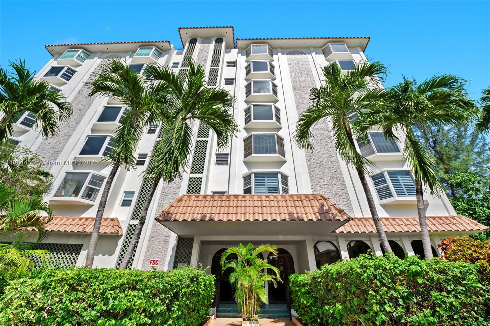9341 E Bay Harbor Dr 4C