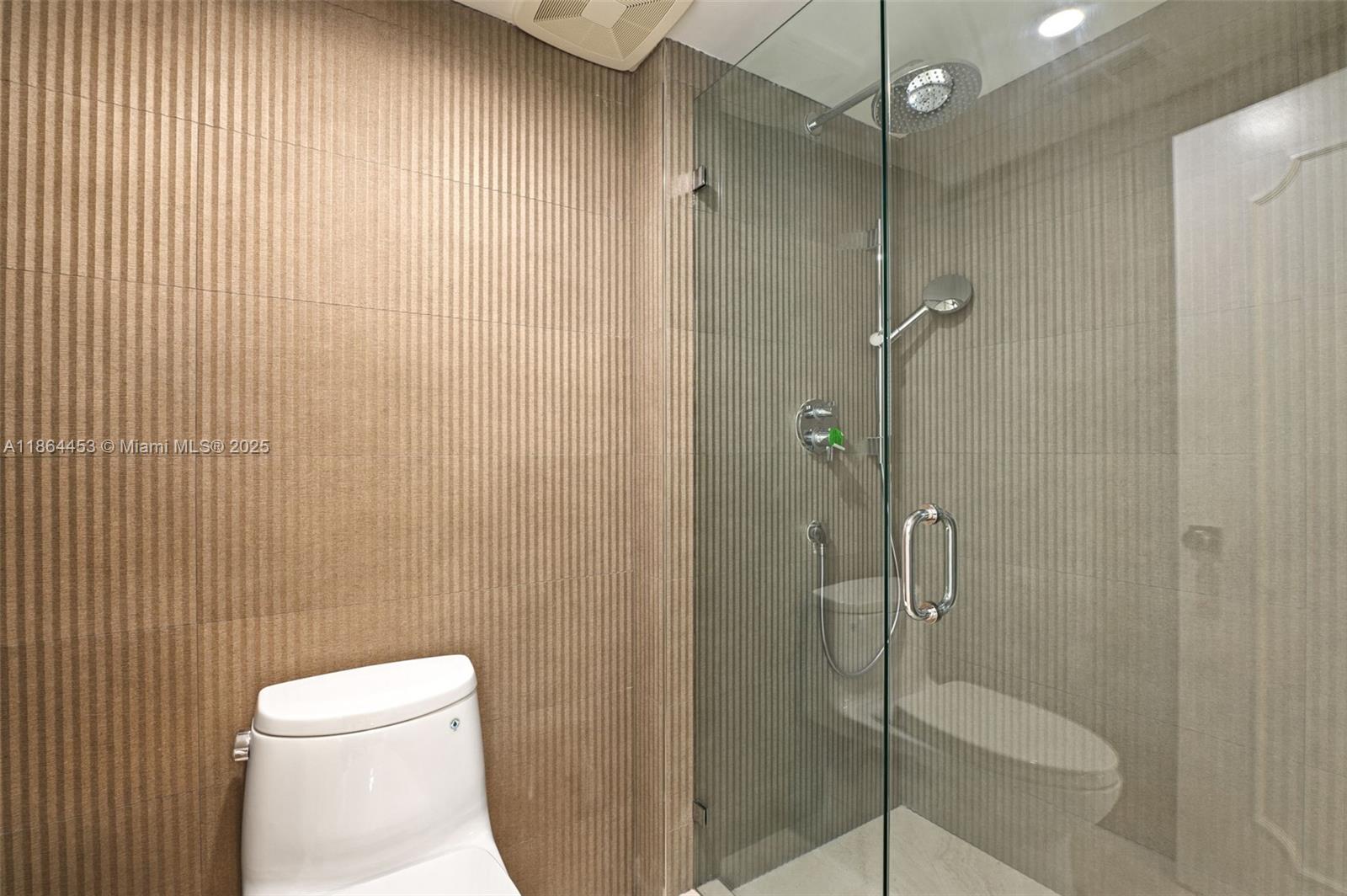 GRANADA CONDOMINIUM - Residential