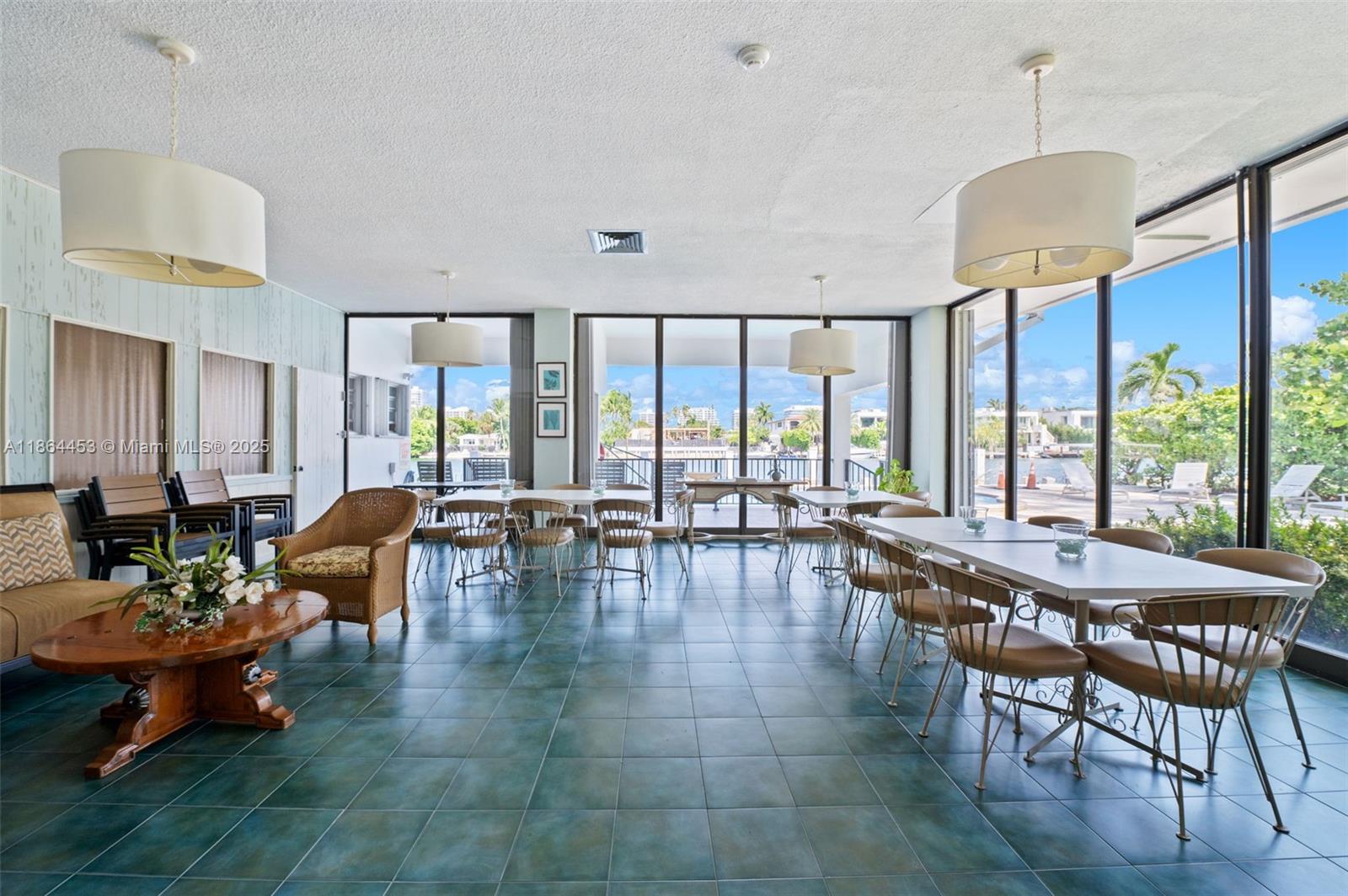 GRANADA CONDOMINIUM - Residential