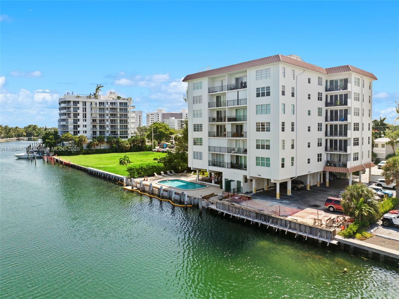 GRANADA CONDOMINIUM - Residential