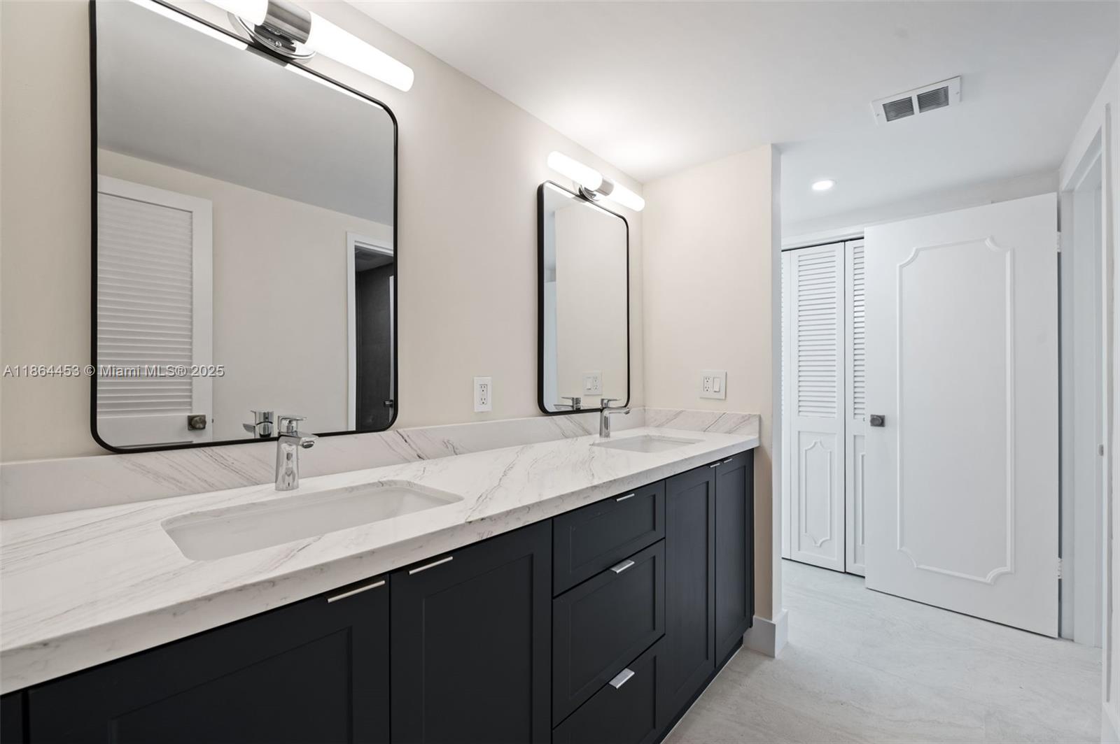 GRANADA CONDOMINIUM - Residential