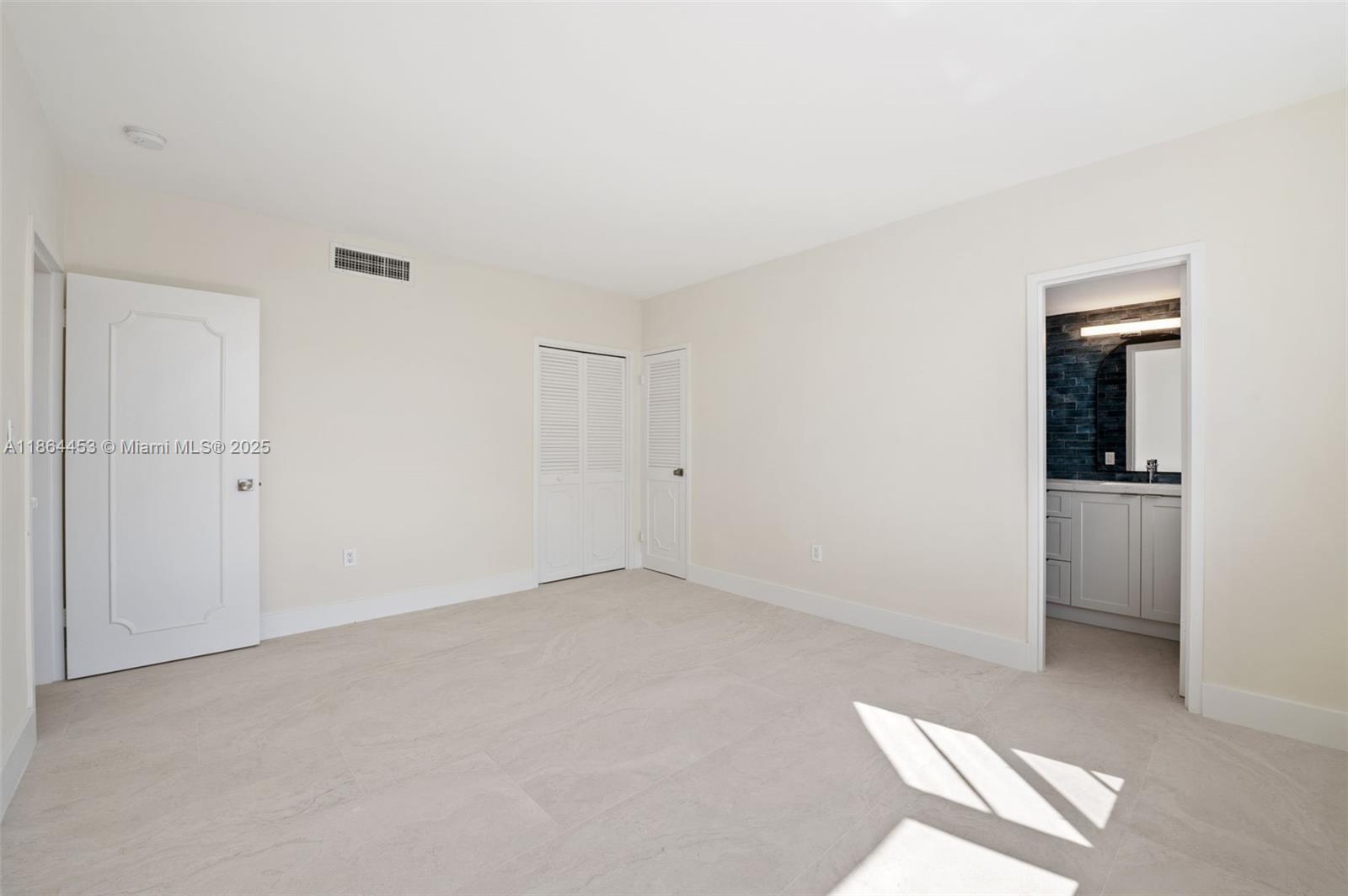 GRANADA CONDOMINIUM - Residential