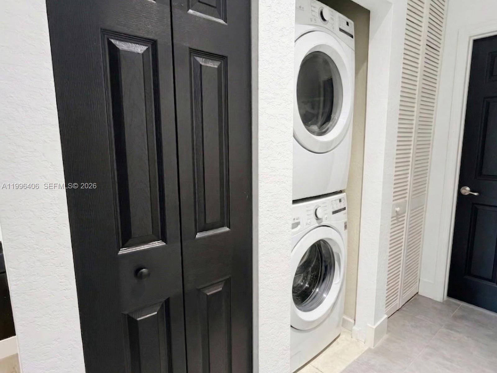 BELLAGIO VILLAS - Residential Lease