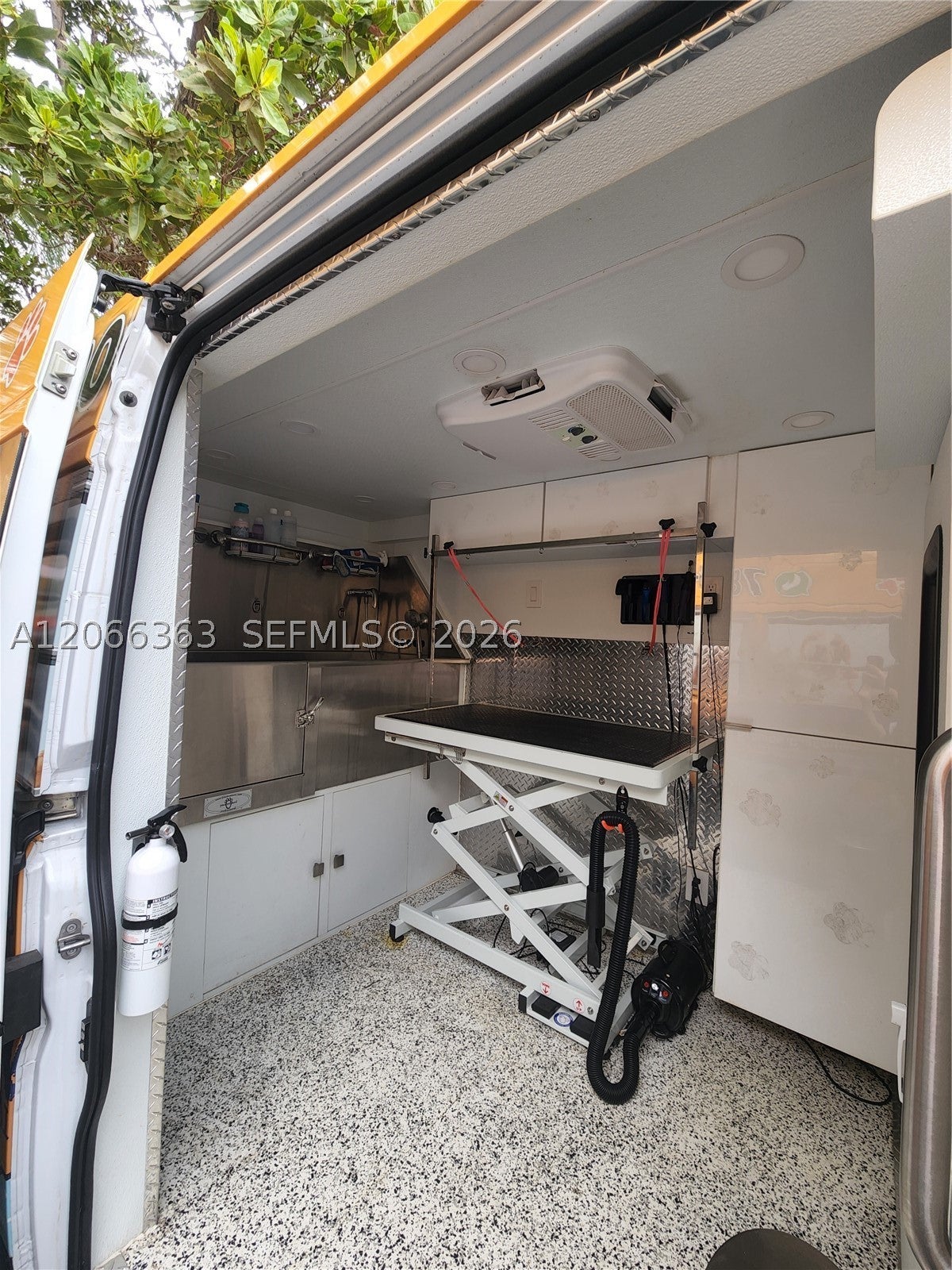 Mobile Pet Grooming