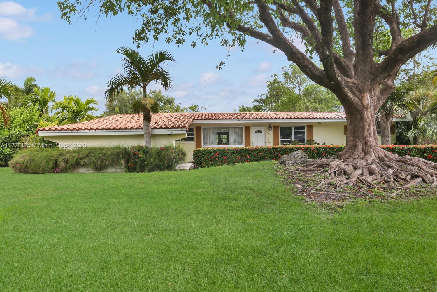 CORAL REEF ESTATES - Residential