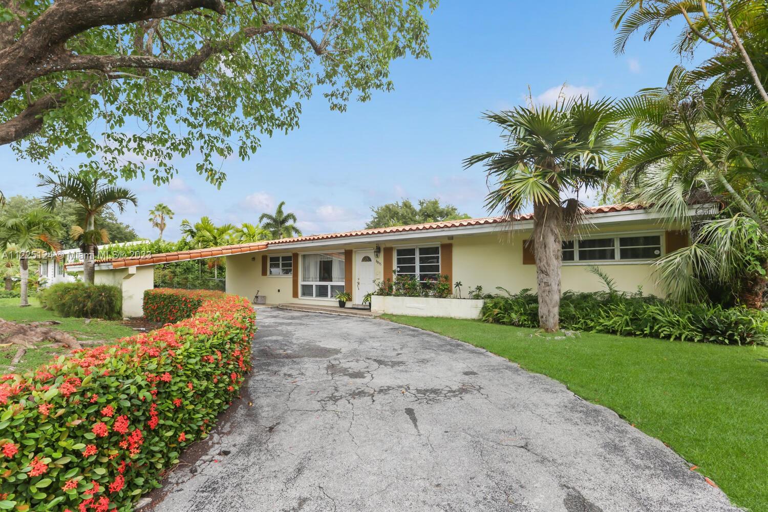 CORAL REEF ESTATES - Residential