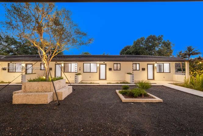 EL PORTAL - Residential Lease