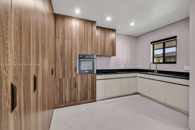 EL PORTAL - Residential Lease