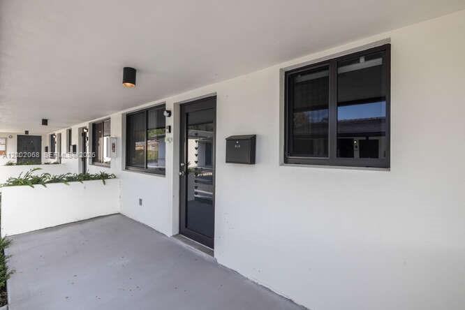 EL PORTAL - Residential Lease