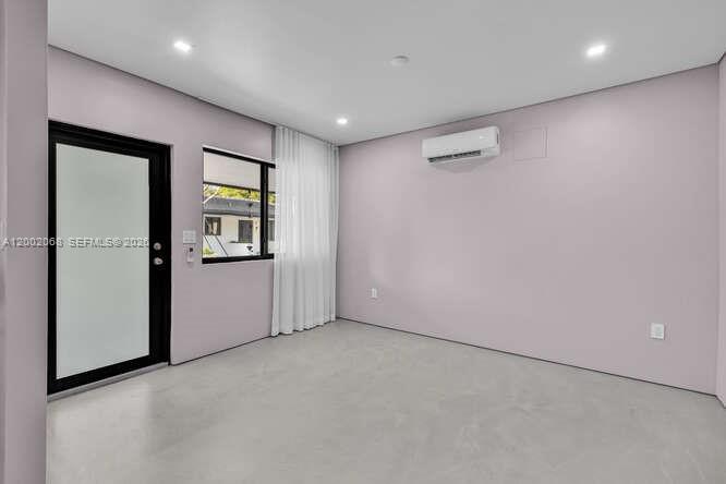 EL PORTAL - Residential Lease