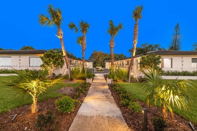 EL PORTAL - Residential Lease