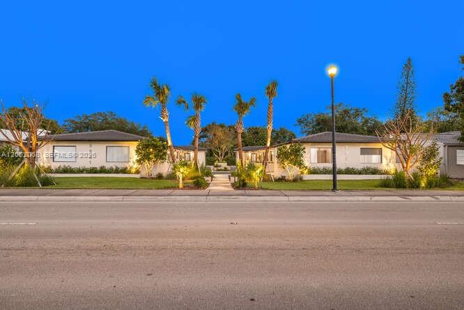 EL PORTAL - Residential Lease