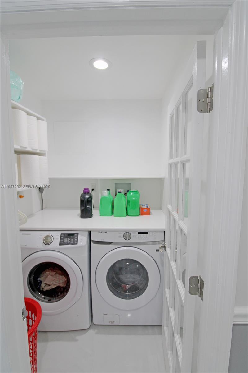 POINCIANA AT SUNSET LAKES - Residential