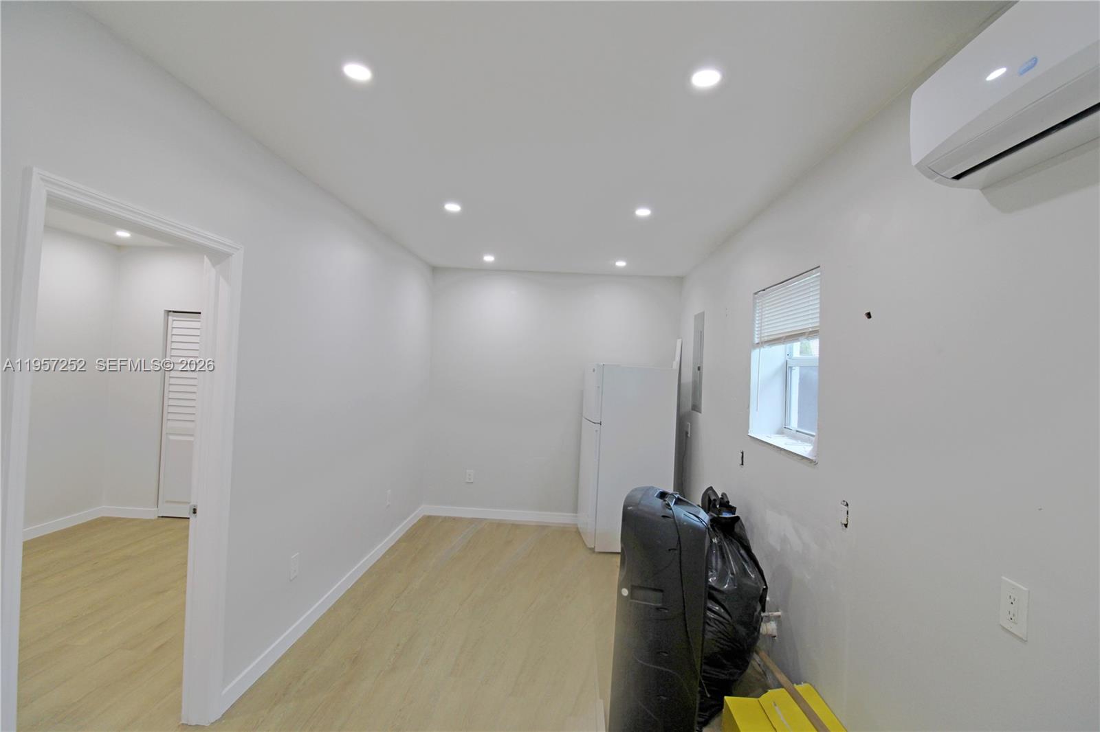 POINCIANA AT SUNSET LAKES - Residential