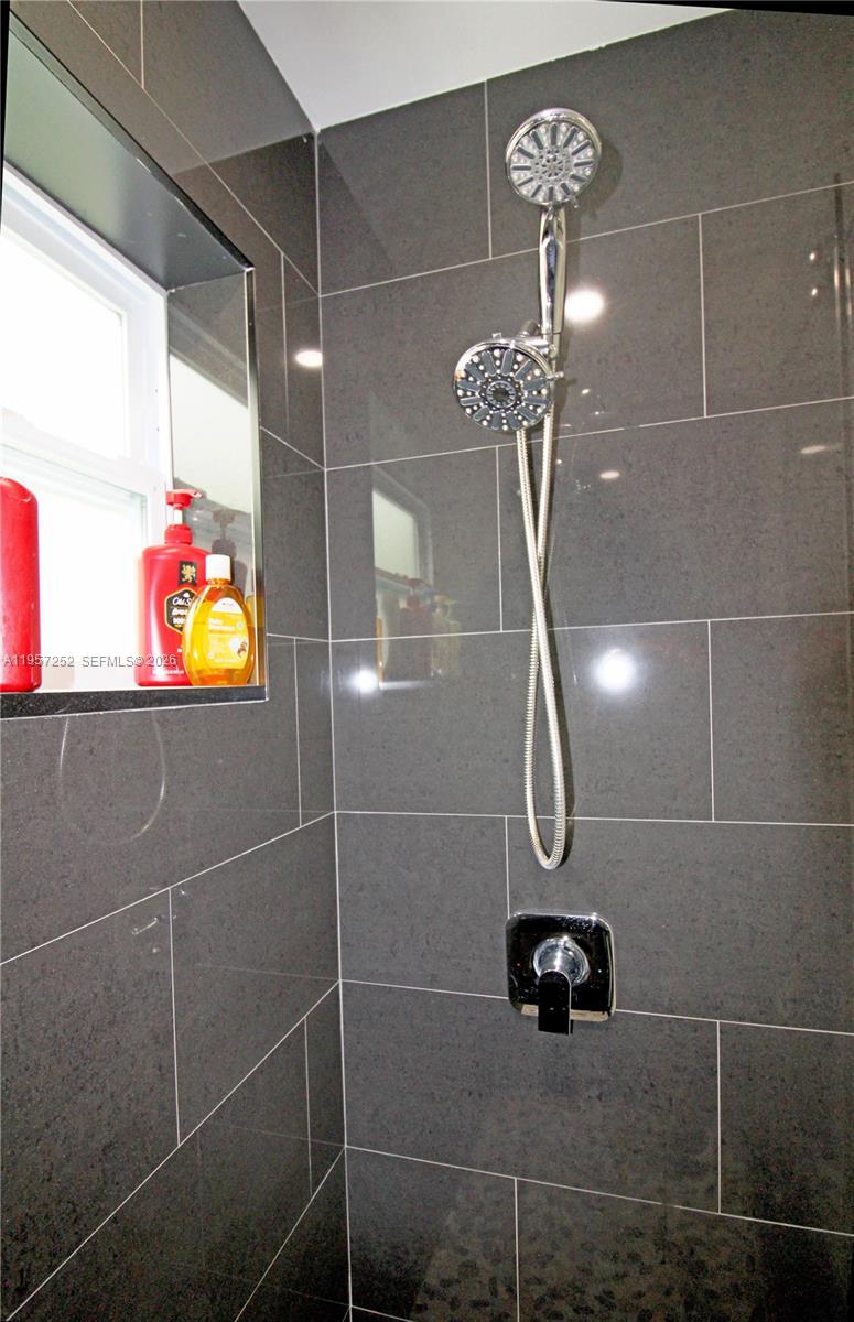 POINCIANA AT SUNSET LAKES - Residential