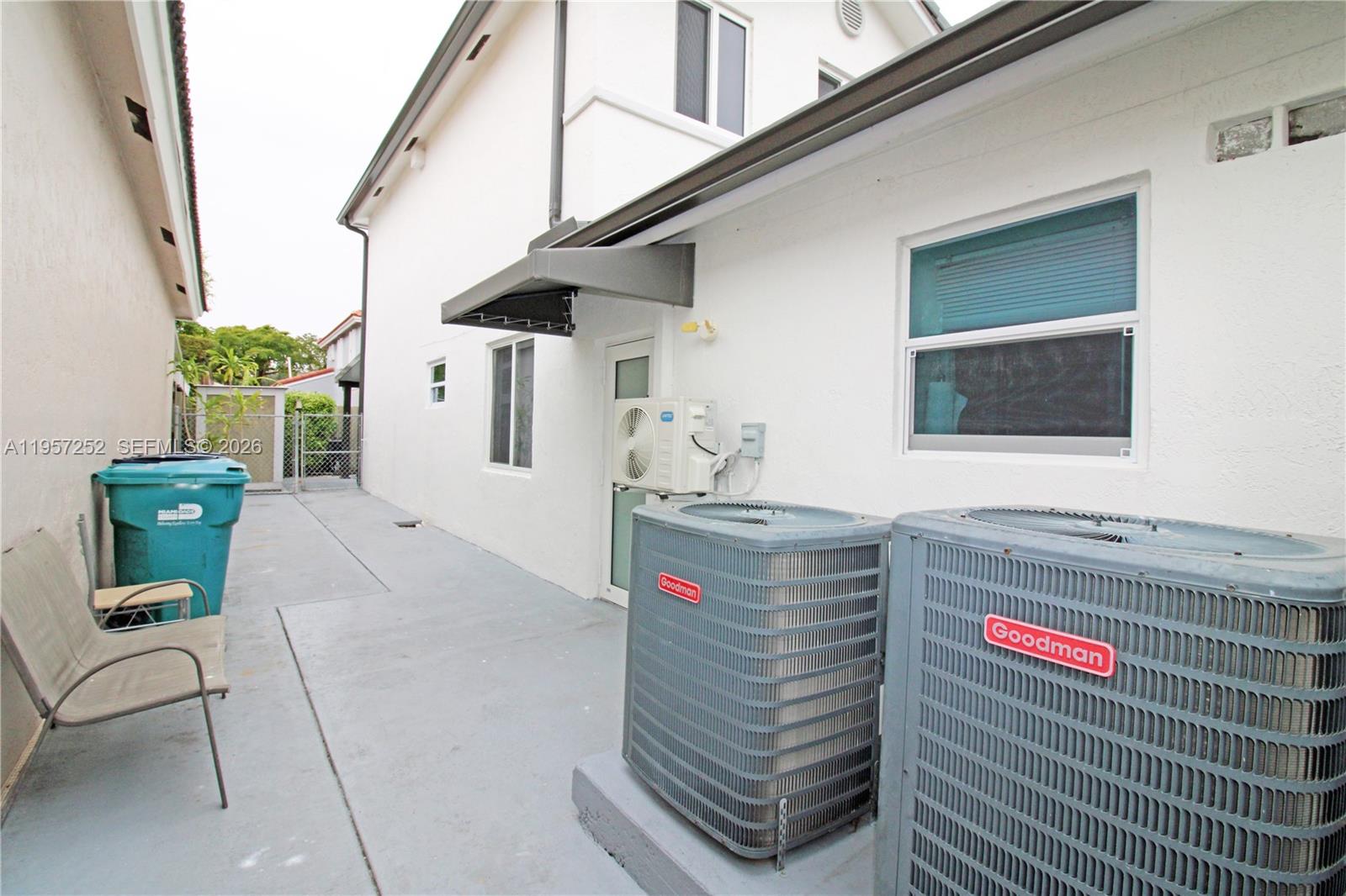 POINCIANA AT SUNSET LAKES - Residential