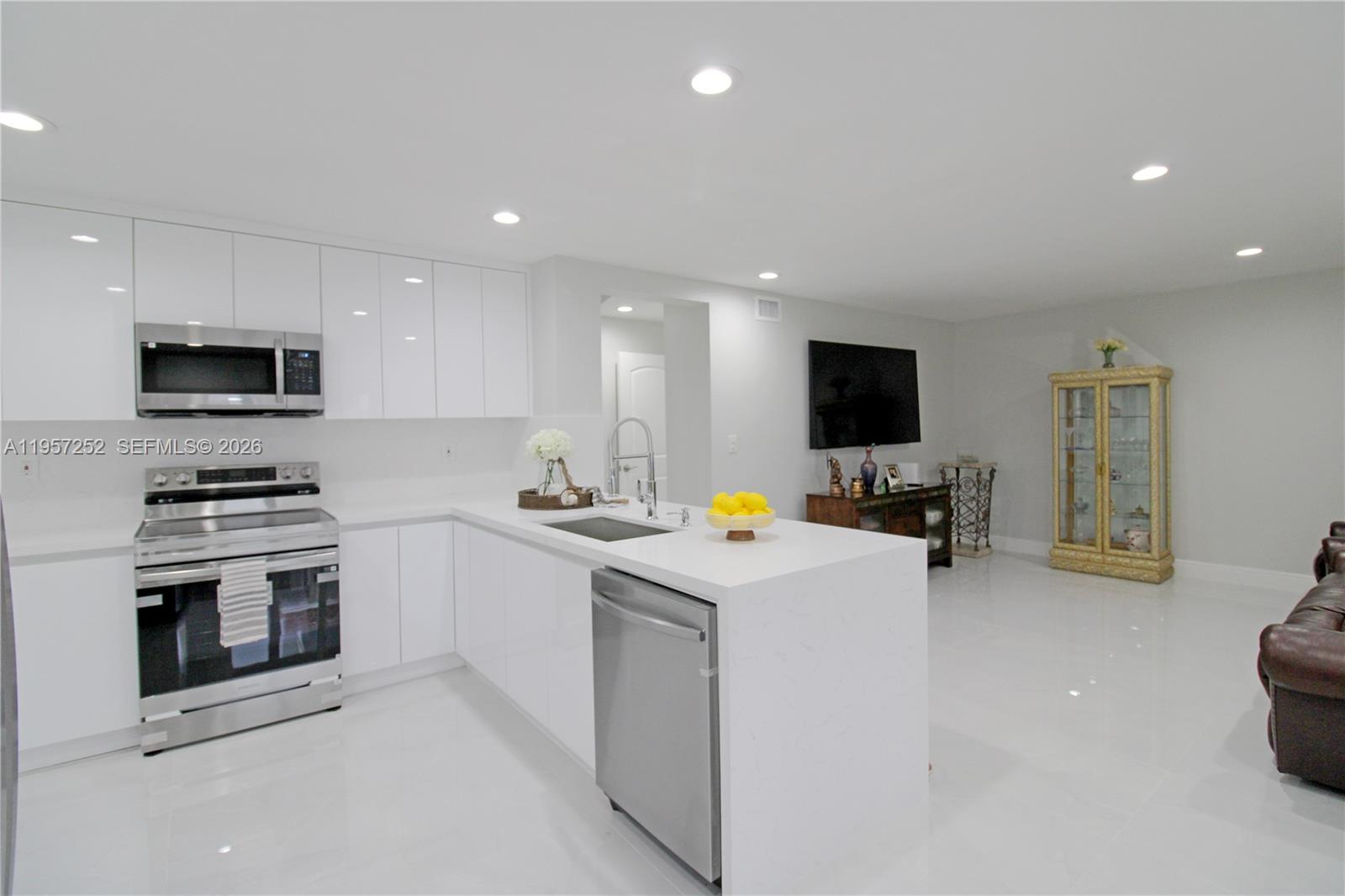 POINCIANA AT SUNSET LAKES - Residential