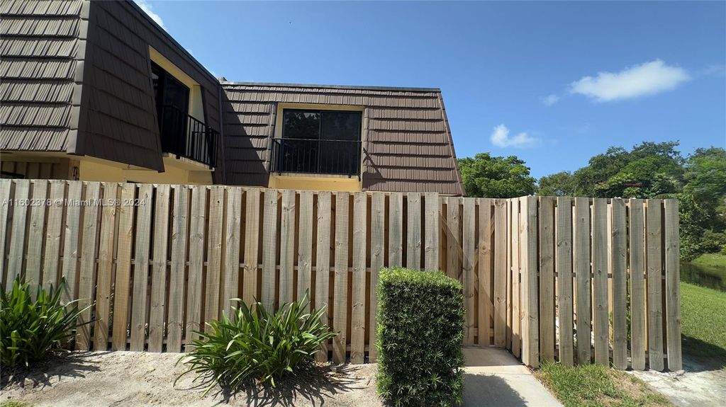 Photo of 612 6th Ct #612, Palm Beach Gardens, FL 33410 (MLS # A11602378)