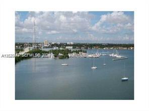 BAYSHORE YACHT & TENNIS C - Residential