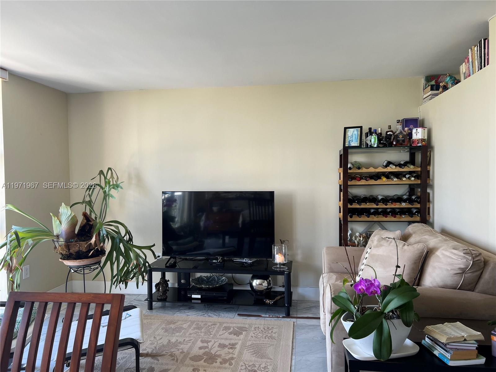 FAIRVIEW HOUSE CONDO - Residential