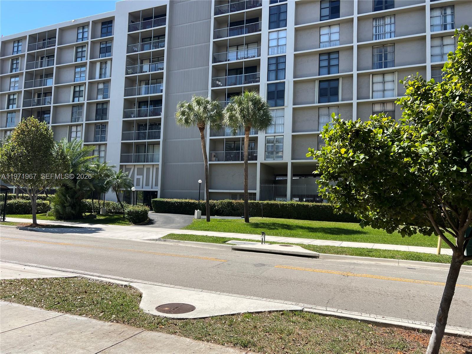 FAIRVIEW HOUSE CONDO - Residential