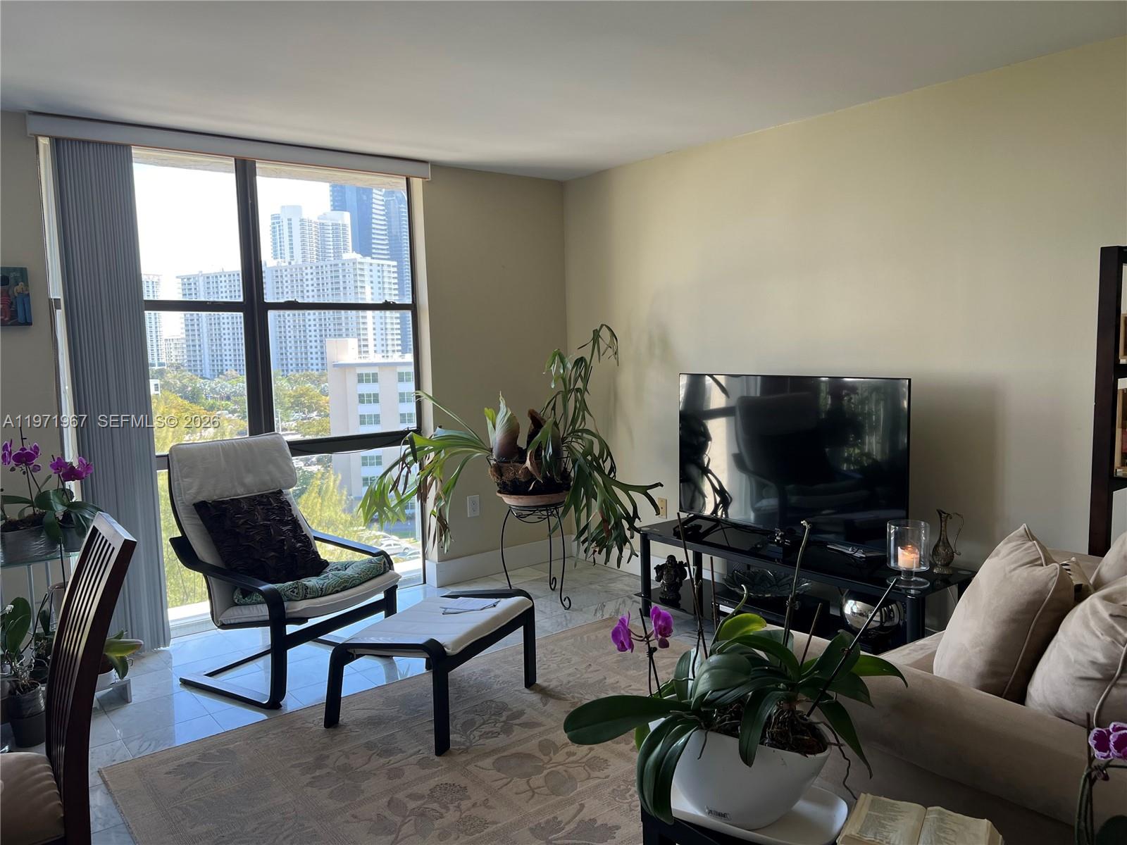 FAIRVIEW HOUSE CONDO - Residential