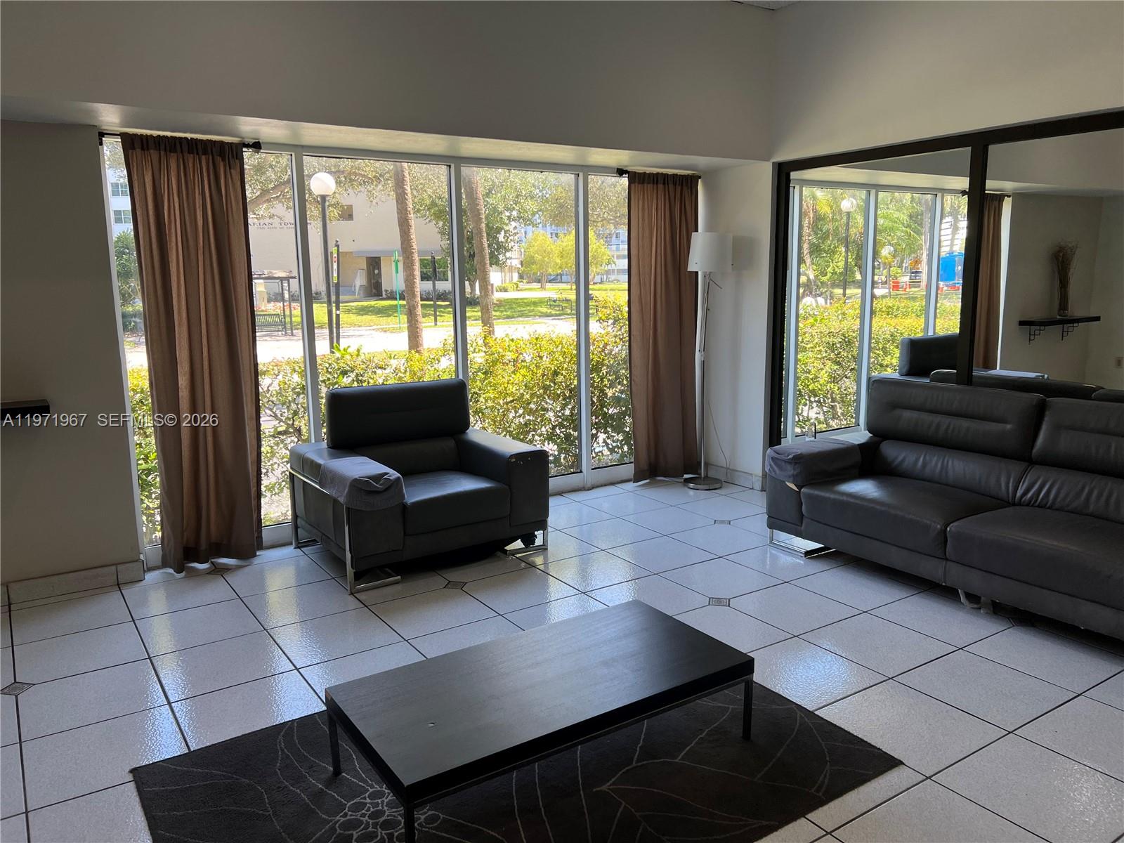 FAIRVIEW HOUSE CONDO - Residential