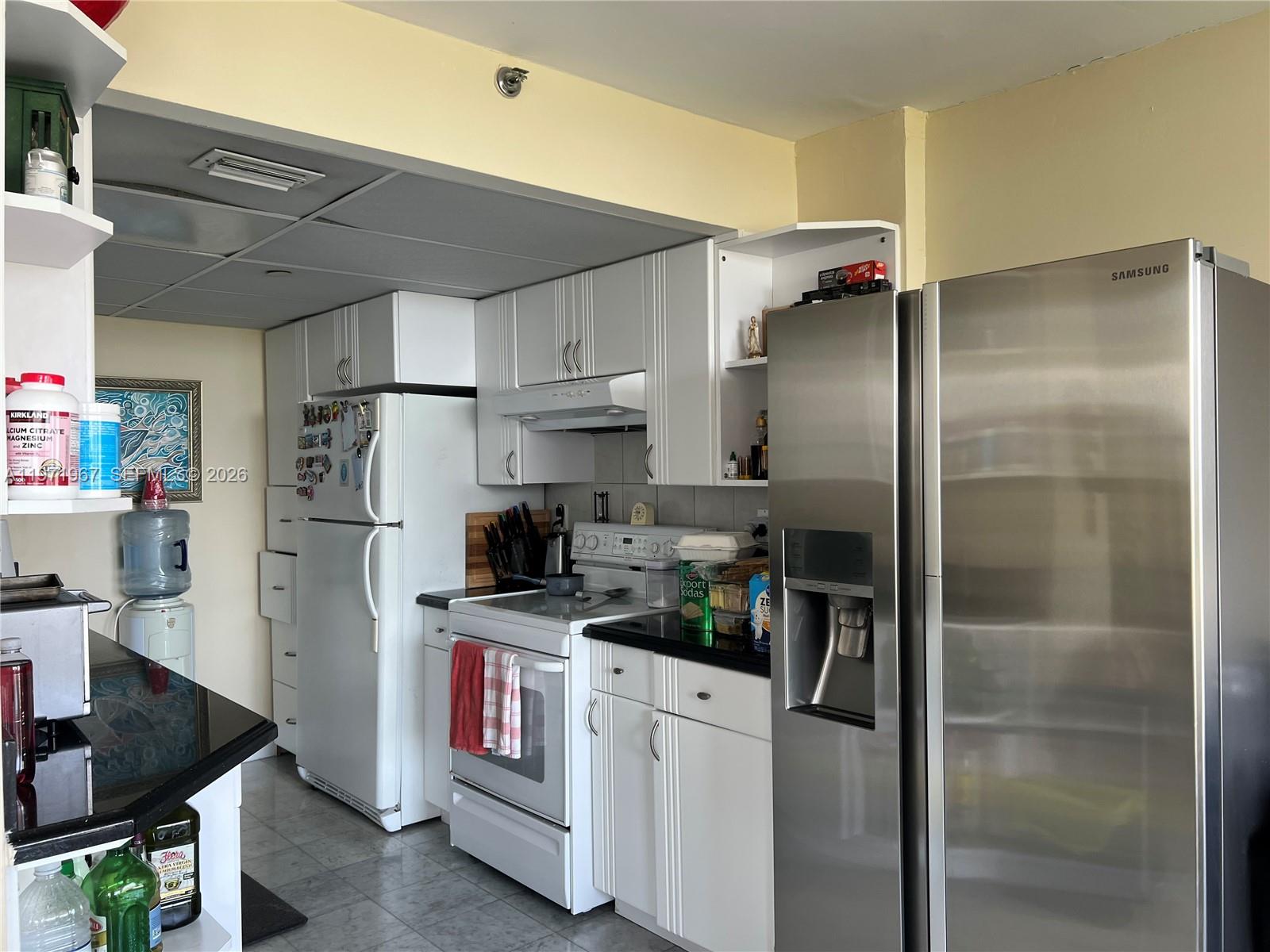 FAIRVIEW HOUSE CONDO - Residential