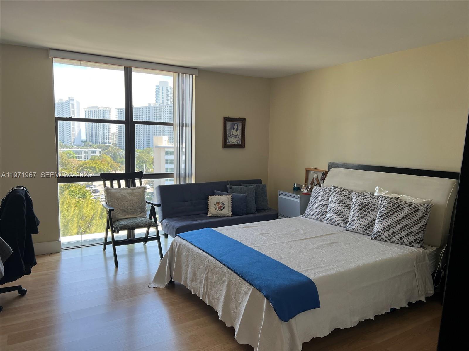 FAIRVIEW HOUSE CONDO - Residential