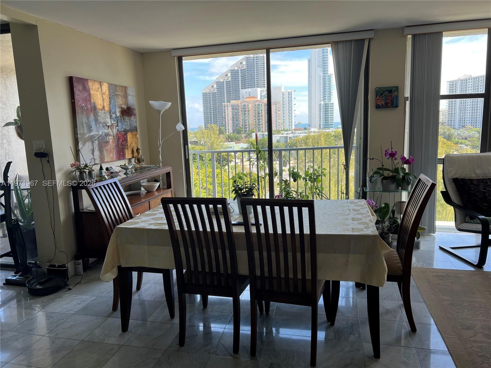 FAIRVIEW HOUSE CONDO - Residential