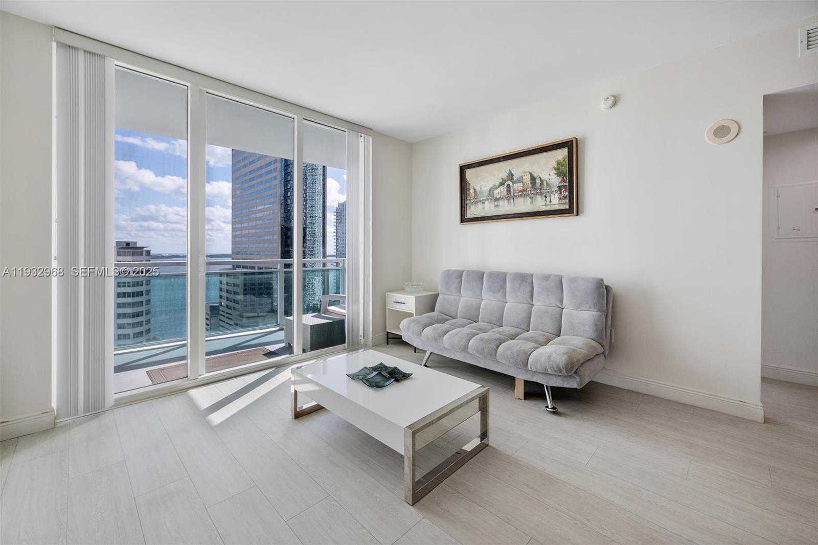 THE PLAZA 901 BRICKELL CO - Residential
