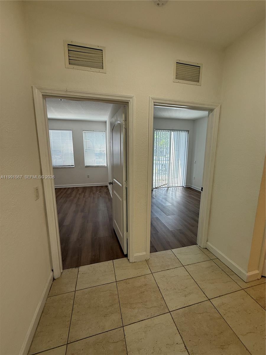 SHOMA COURTYARDS II AT RO - Residential Lease