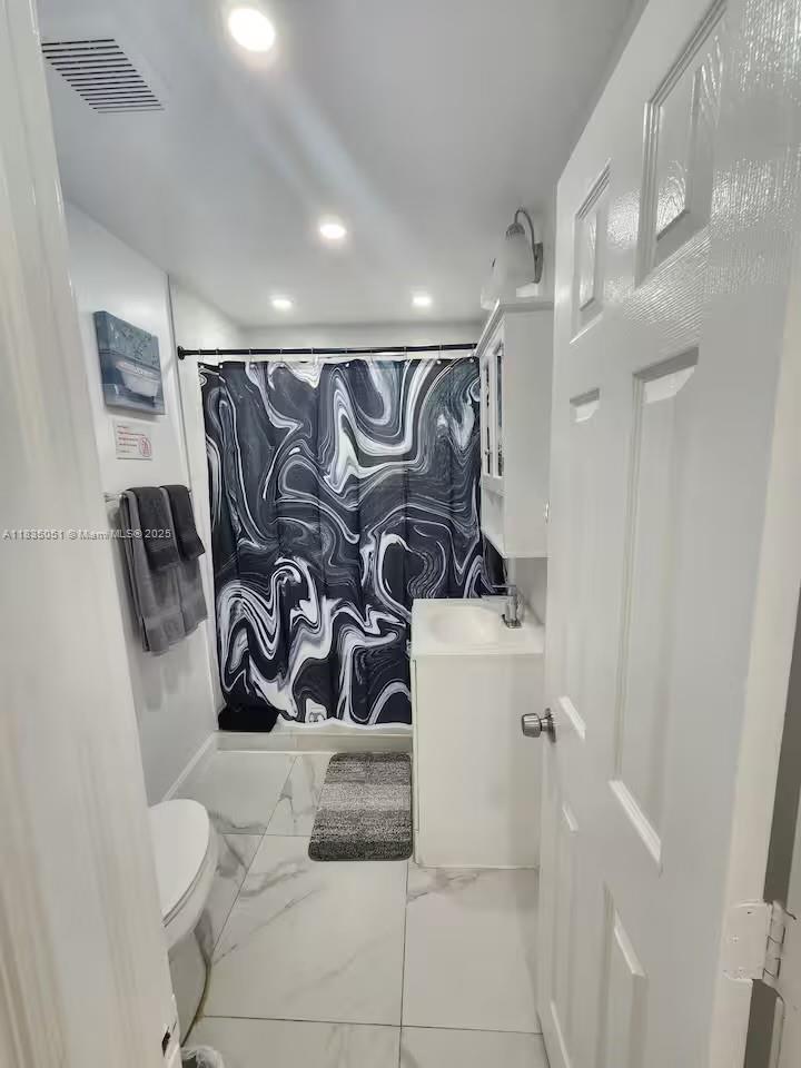 324 Van Buren St 1-4