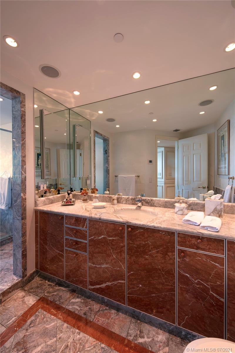 SANTA MARIA CONDO - Residential