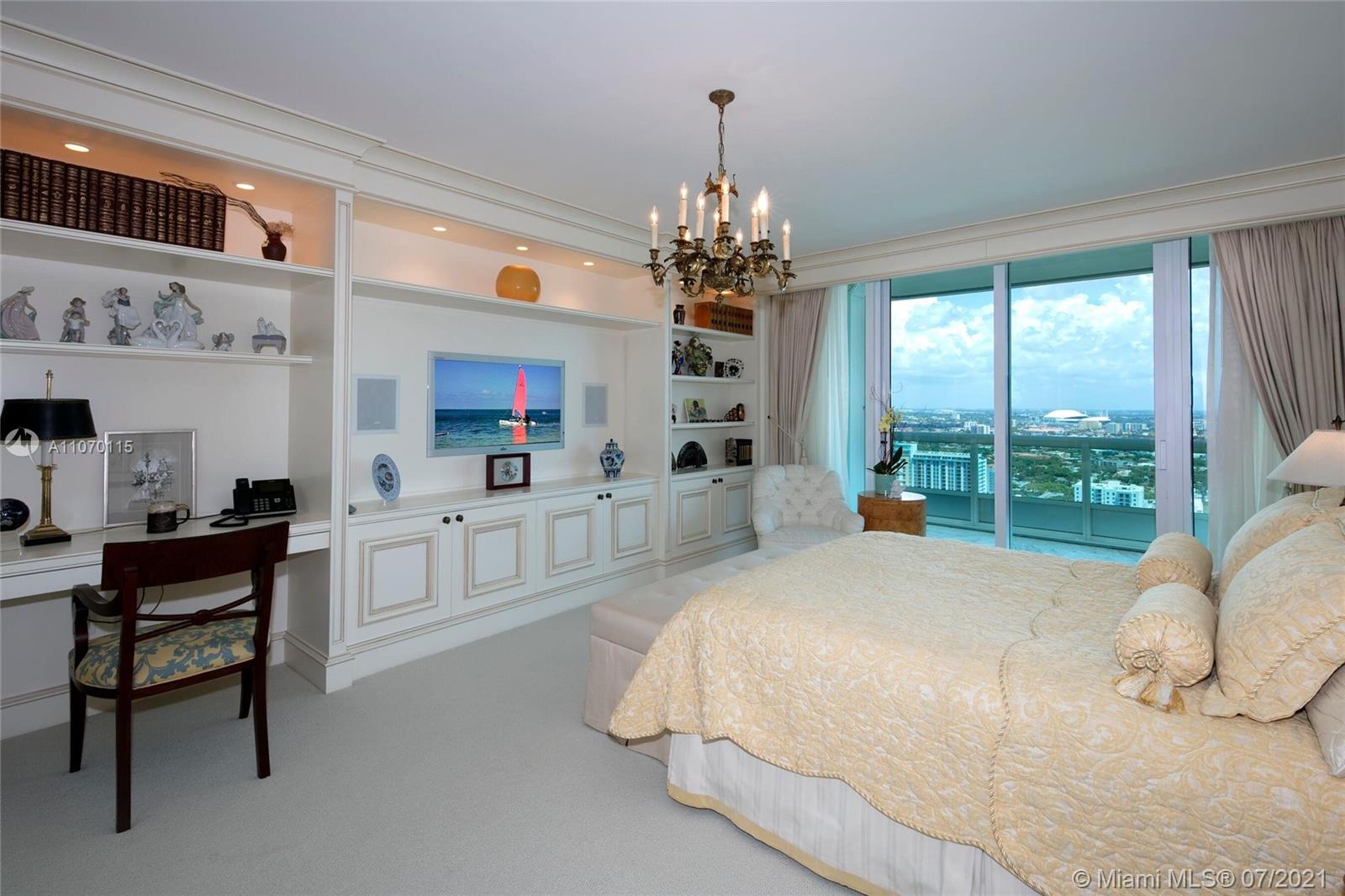 SANTA MARIA CONDO - Residential