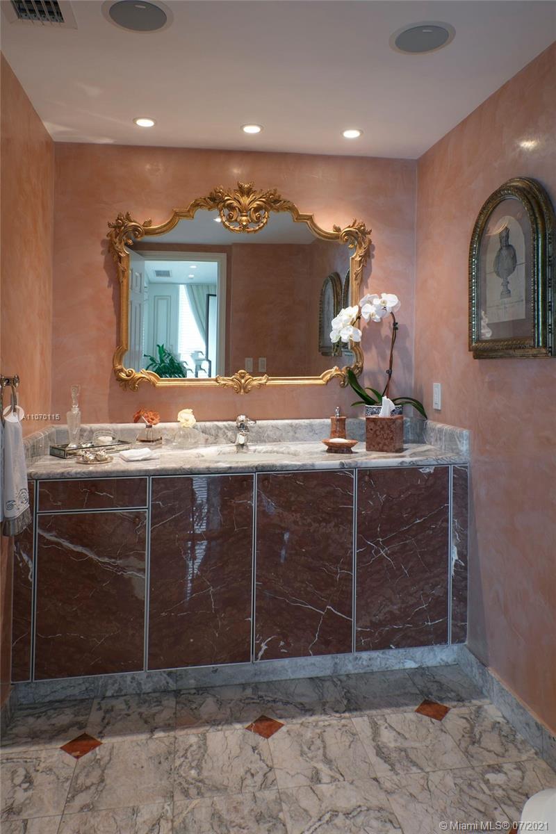 SANTA MARIA CONDO - Residential