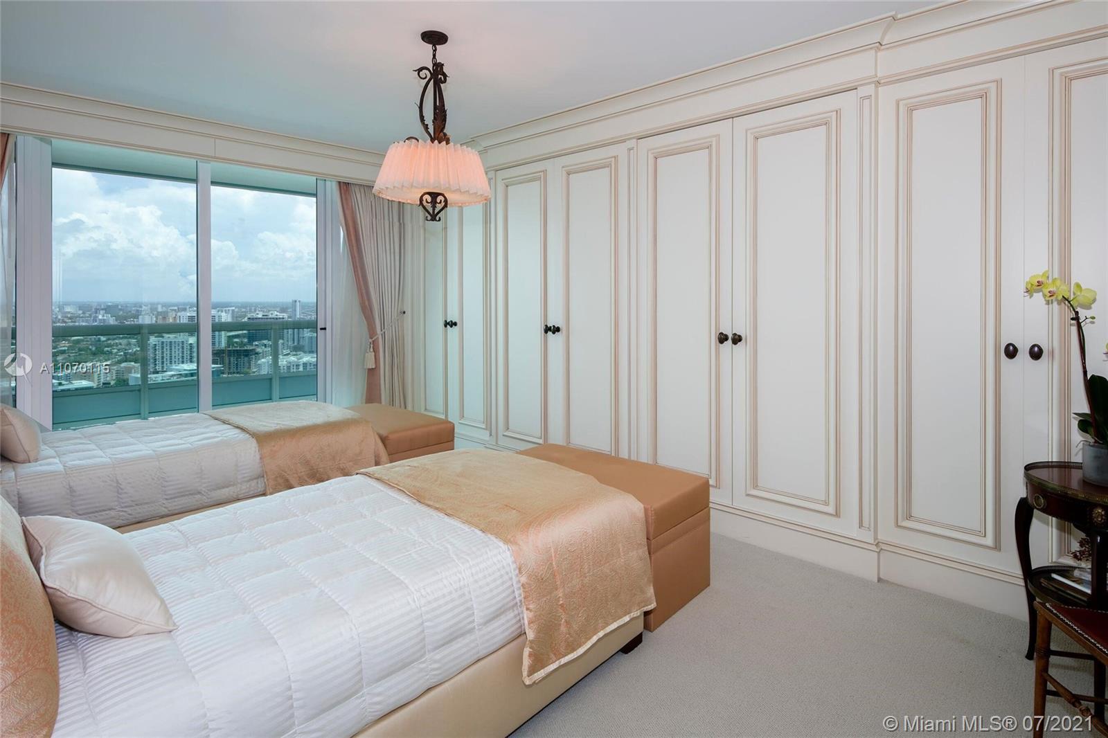 SANTA MARIA CONDO - Residential