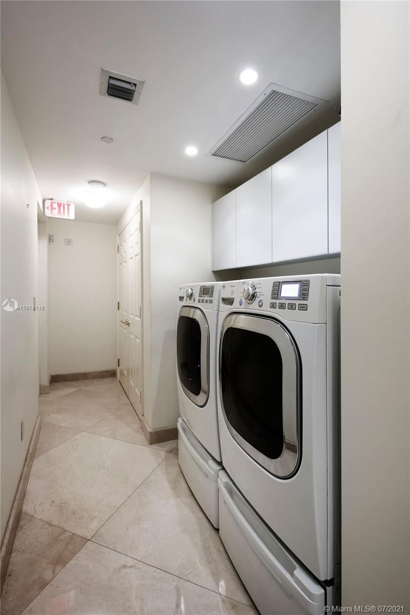 SANTA MARIA CONDO - Residential