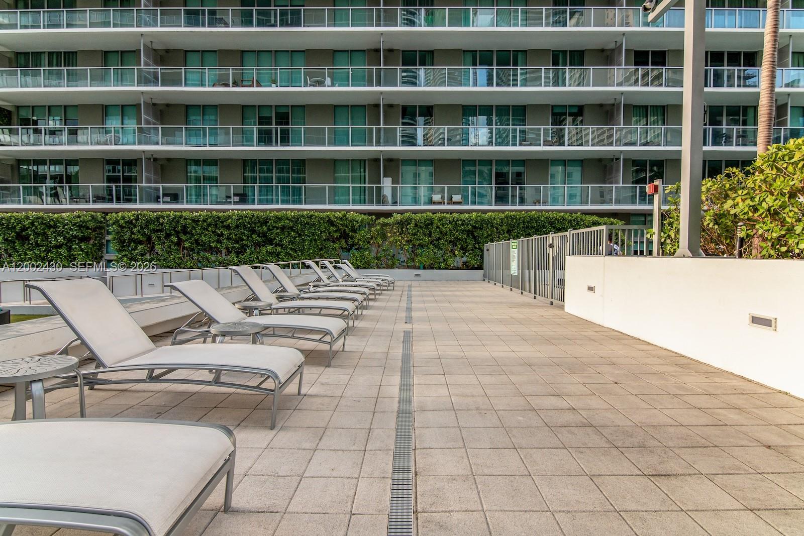 THE AXIS ON BRICKELL COND - Residential