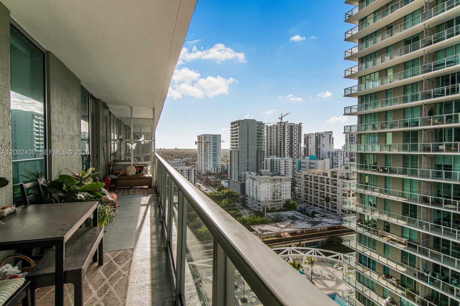 THE AXIS ON BRICKELL COND - Residential