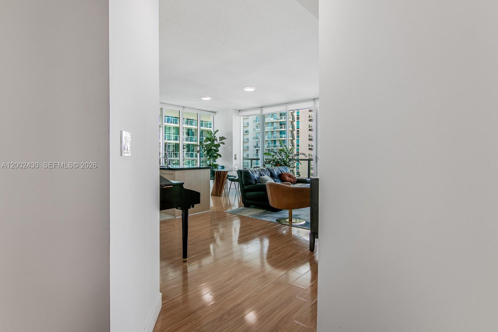 THE AXIS ON BRICKELL COND - Residential