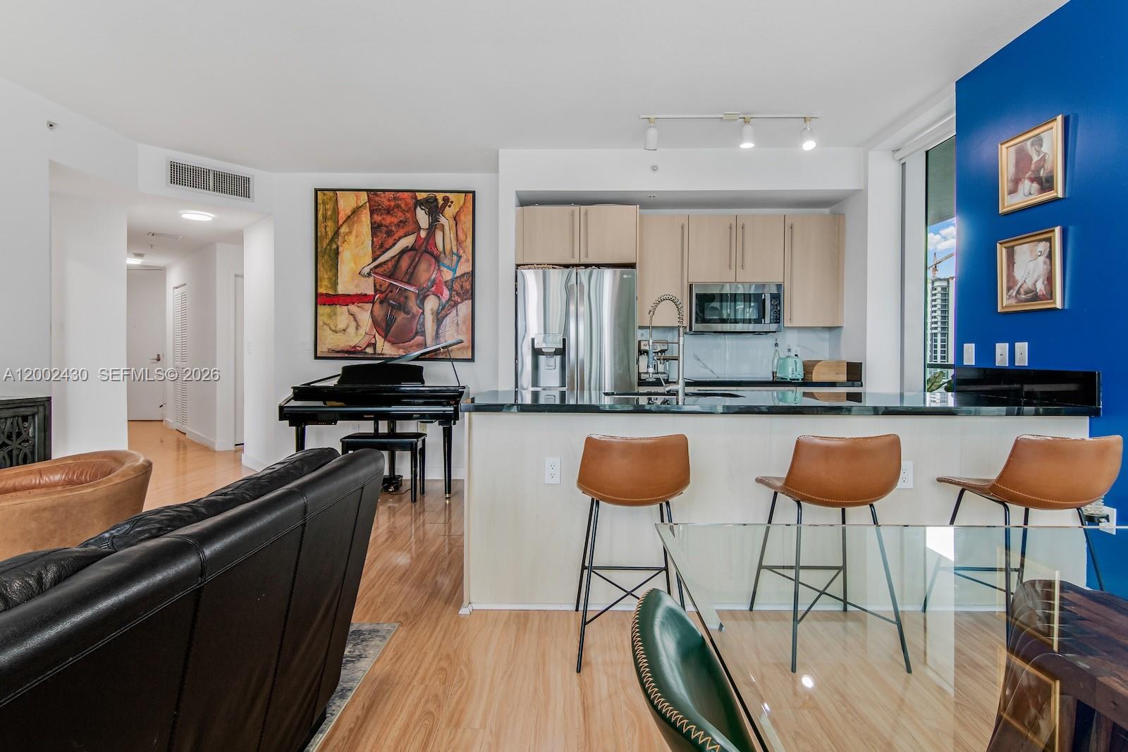 THE AXIS ON BRICKELL COND - Residential