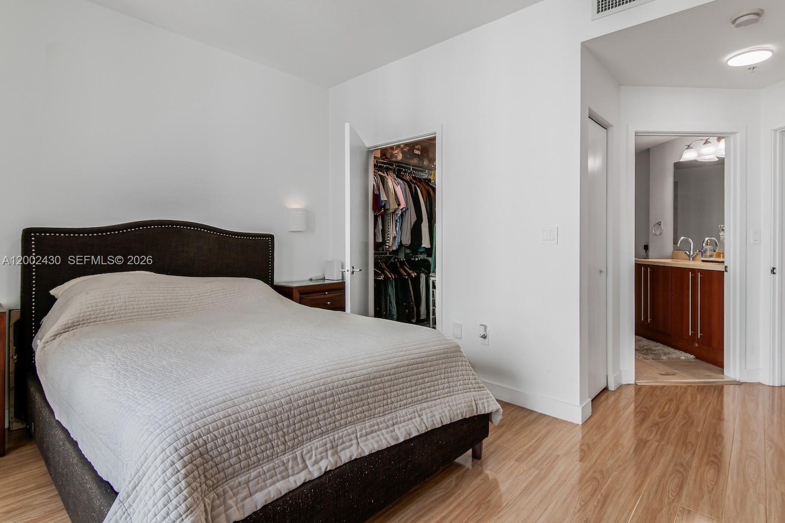 THE AXIS ON BRICKELL COND - Residential