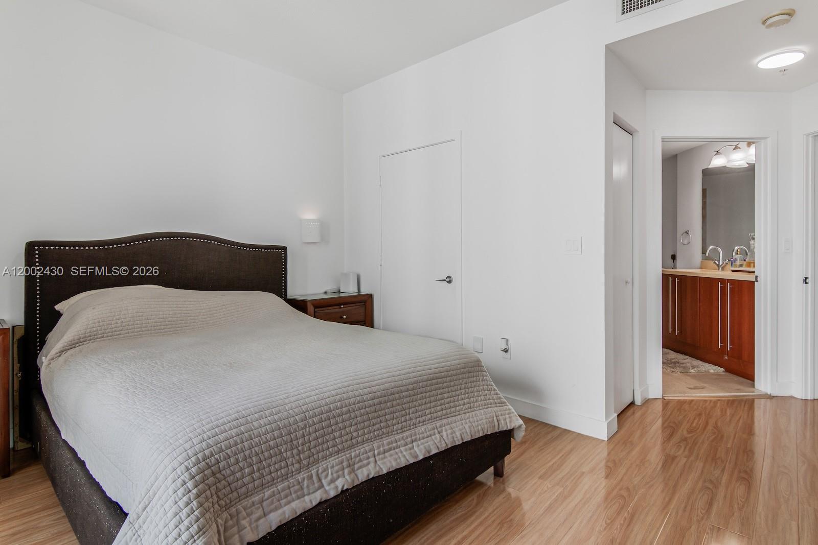 THE AXIS ON BRICKELL COND - Residential