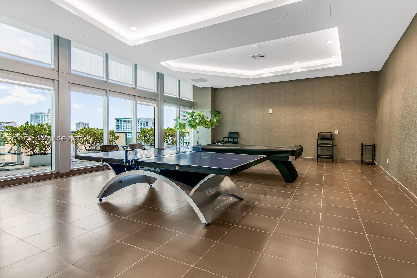 THE AXIS ON BRICKELL COND - Residential