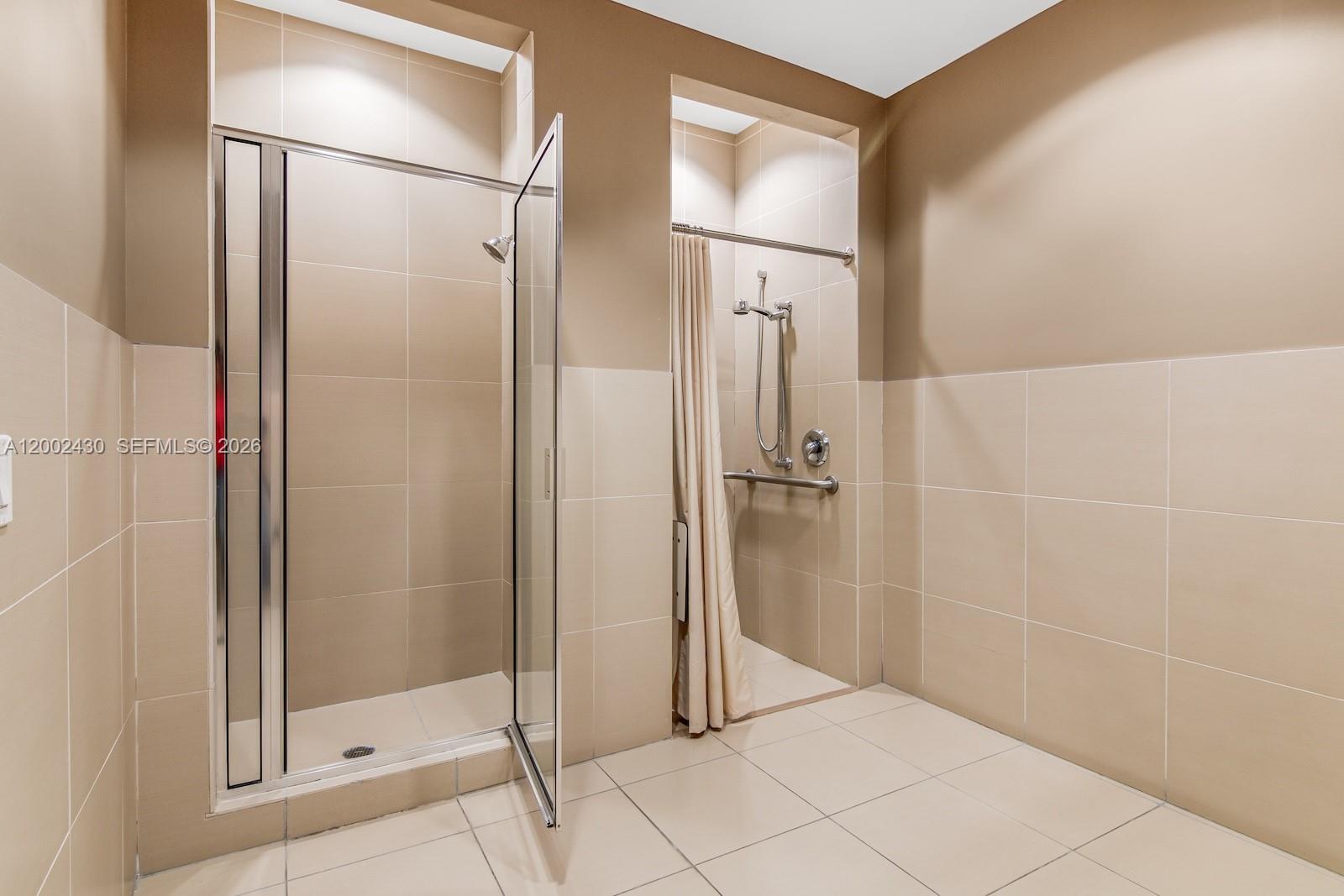 THE AXIS ON BRICKELL COND - Residential